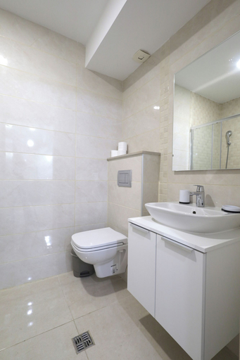 Bathroom 3, Status M Apartments 99