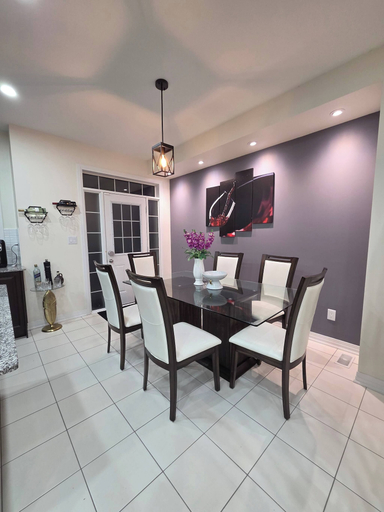 Dining room 3, Ligero Townhouse Entire Four Bedrooms Home, Dufferin