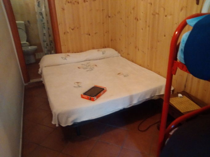 Bedroom 3, Room-large Quadruple Room, Messina