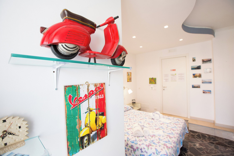 Others 2, Room-versomare - Room Maestrale Extra Be, Bari