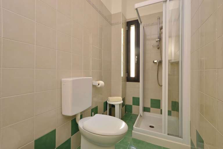 Bathroom 5, Beach Retreat for Four Guests, Udine