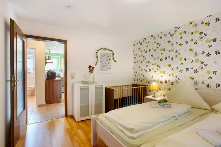 Bedroom 2, Ferienwohnung Konigshof, Waldeck-Frankenberg