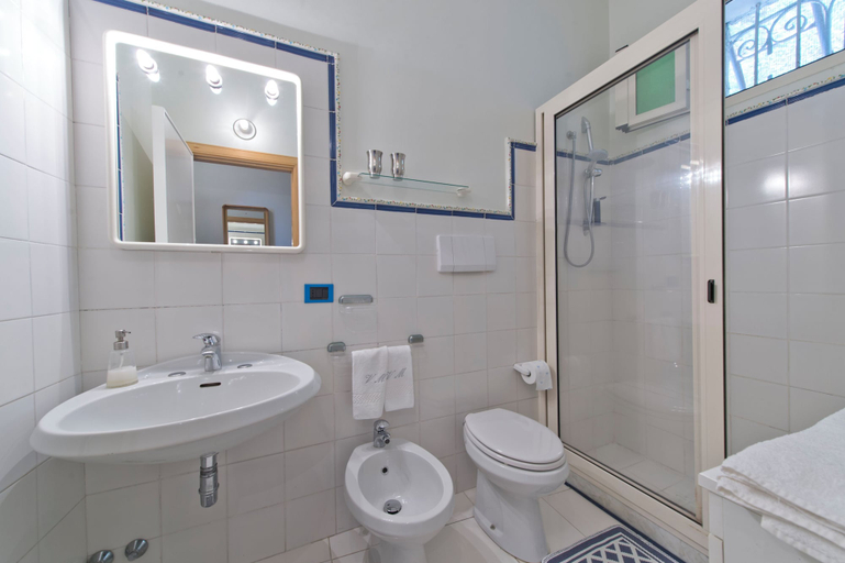 Others 4, Luxury Villa, Pool, sea Access, Large Terraces, Stupendous Views, Salerno
