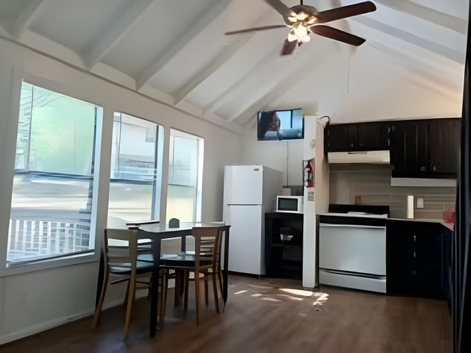 Room 2, The Point At Lake Hartwell, Anderson