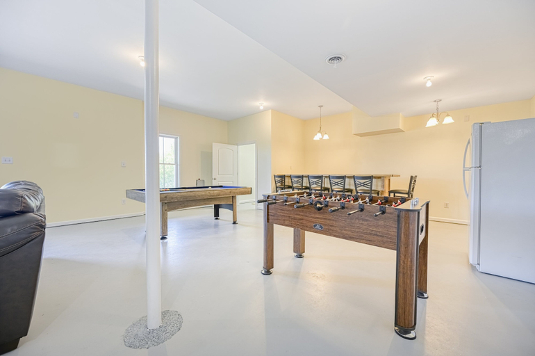 Game room 2, Dog-friendly, Lakefront Home With Private Dock, 2 Kayaks, Decks & Game Room, Louisa