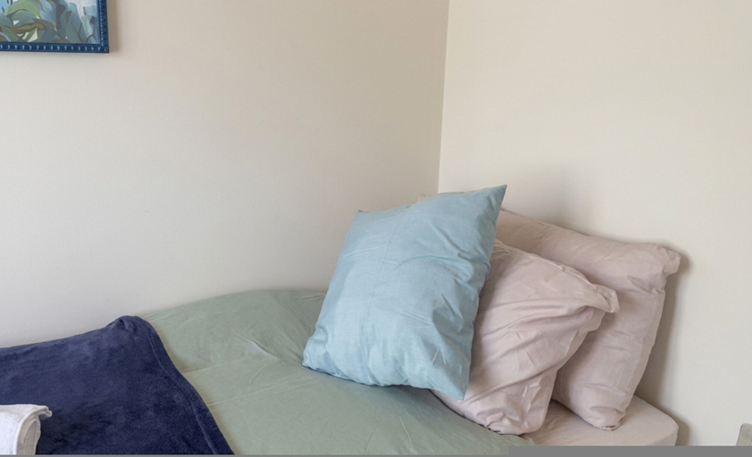 Room 3, Spacious 3BR Flat Sleeps 7 in Greenford, London