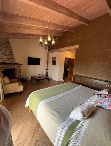 Bedroom 3, Luxurious Cabin Retreat in Tapalpa 4 Bedrooms 6 Bathrooms, Tapalpa