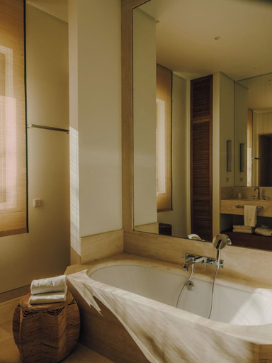 Bathroom 5, Finca Cortesin Hotel Golf & Spa, Málaga