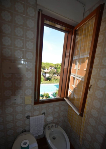 Bathroom 3, Fantastic Flat With Pool View Just Steps From the sea, Udine