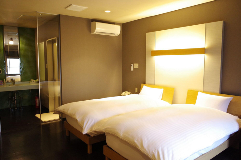 Bedroom 2, Bar 39, Higashihiroshima