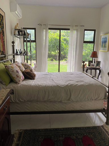 Room 2, The House of Encantada, Liberia