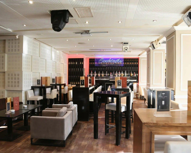 Food & Drinks 5, Hotel La Maison Blanche, Bab Bhar