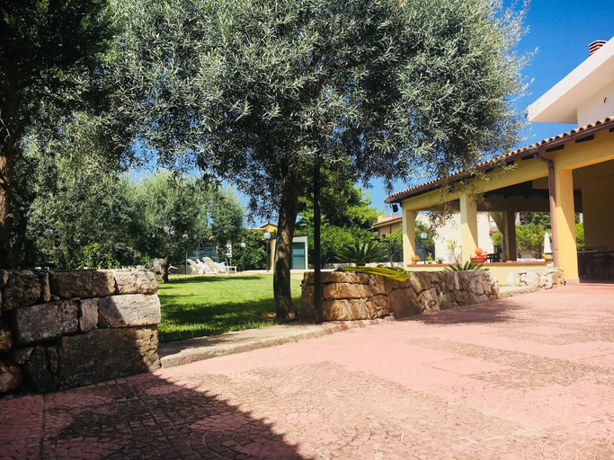 Others 5, Villa Valeria Floridia, Syracuse