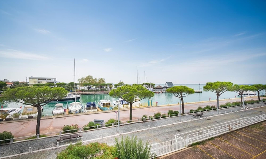 Marina 4, Coastal Studio With Stunning sea Views, Udine