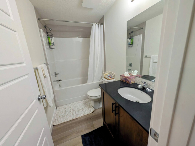 Bathroom 3, 2 Bedroom Guest Suite in SW, Division No. 6