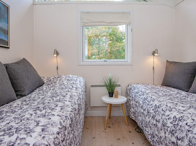 Bedroom 2, 4 person holiday home in Oksbøl, Varde