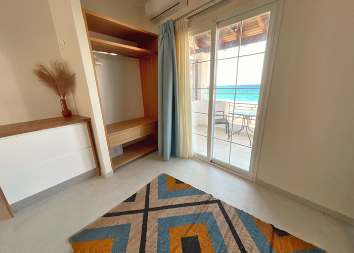 Others 3, Beachfront 2-bed Luxury Suite - Agios Gordios Corfu Greece, Ionian Islands