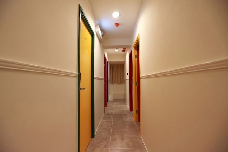 Others, Lemon's Guest House, Kowloon
