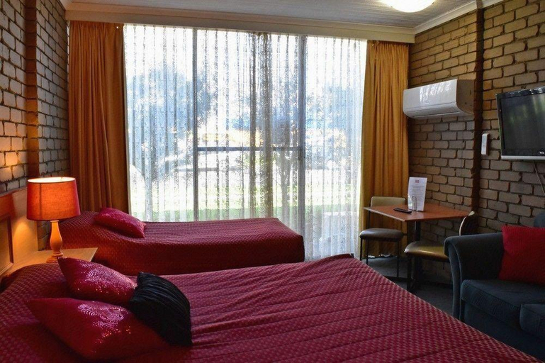 Bedroom 3, The Black Bull Motel, Latrobe - Traralgon