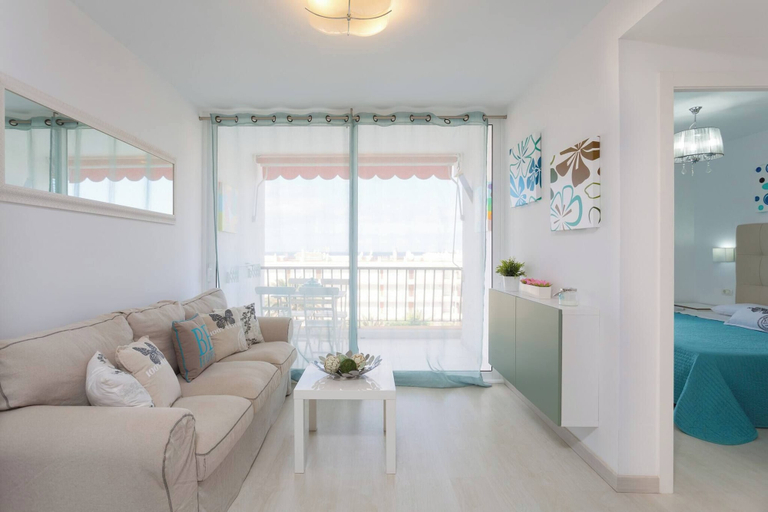 Living area 2, Delicious Los Cristianos,achacay,2bdr & 2bathr Beach Close Wifi Free, Santa Cruz de Tenerife