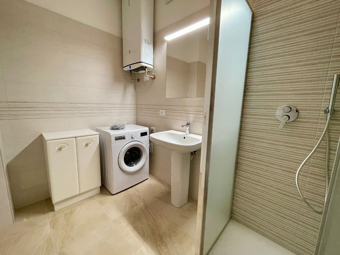 Bathroom 4, Apartment With Garden and Pool, Venezia