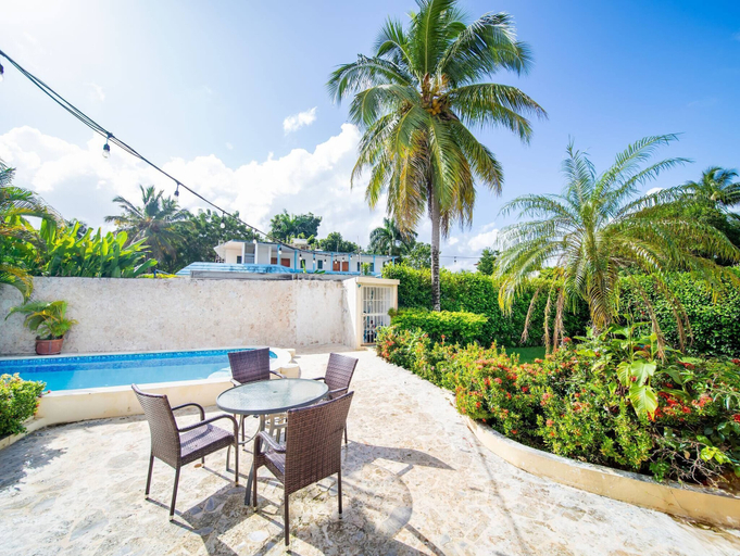 Garden 4, 2BR 2bth w King Size BED & Private Pool in Sosua, Sosua