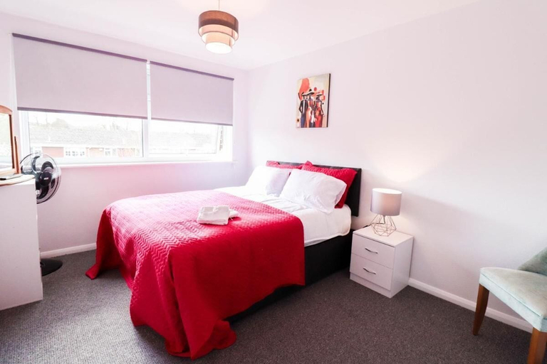 Room 3, Polperro House - Stylish & Chic 2bed Hse, London