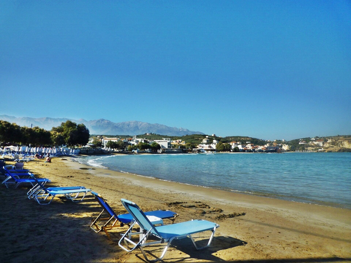 Beach 3, Crete Holiday Rental Small Village Close to Beaches -sharing a Large Pool, Crete