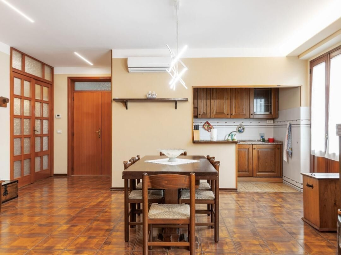 Others 1, Maximum House in Subbiano, Arezzo