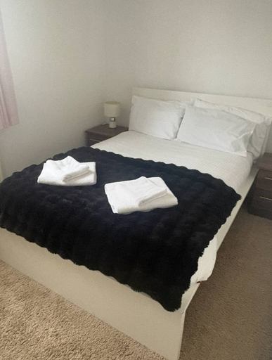 Room 4, Charming 3-bedroom House in Radcliffe, Manchester, Bury