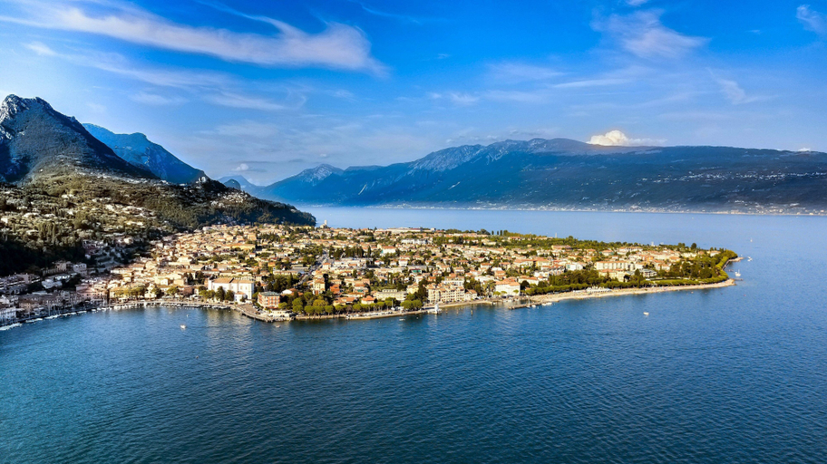 Exterior 4, Room-your Holidays on Lake Garda at Comp, Brescia