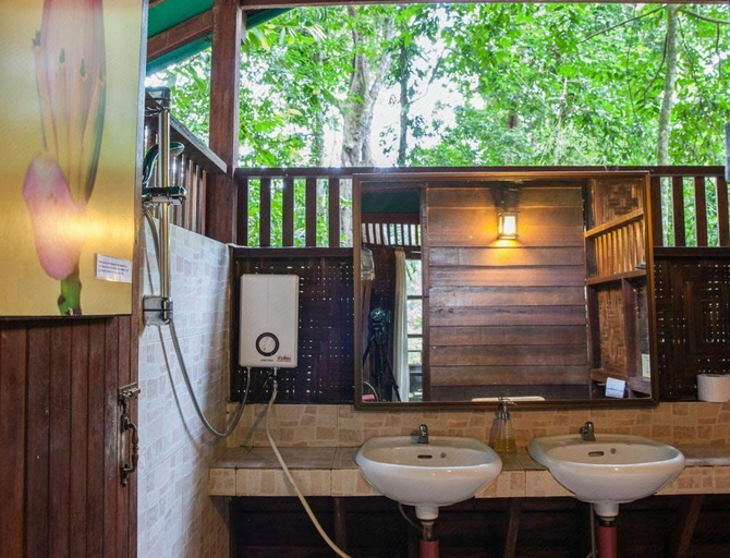 Bathroom 3, Our Jungle House, Phanom