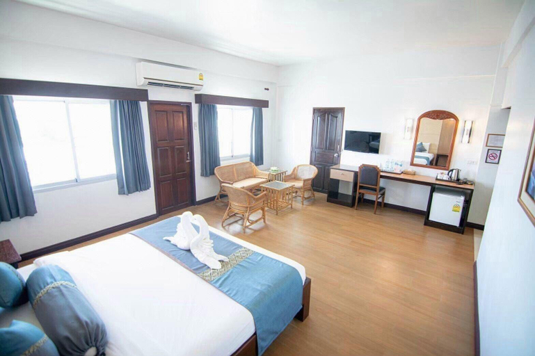 Bedroom 3, Tanyong Hotel, Muang Narathiwat
