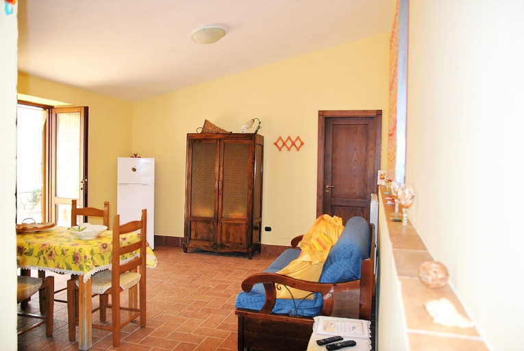 Lounge 5, Holiday Resorts for 4 Persons, Latina