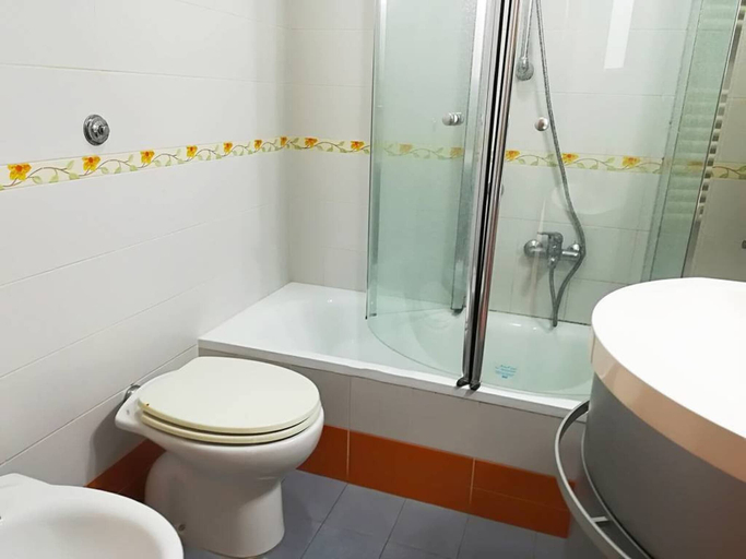 Bathroom 3, Casa Iside in Otranto, Lecce