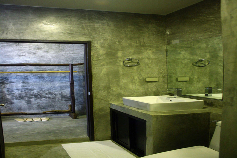 Bathroom 4, Arun Rawee, Muang Chiang Mai