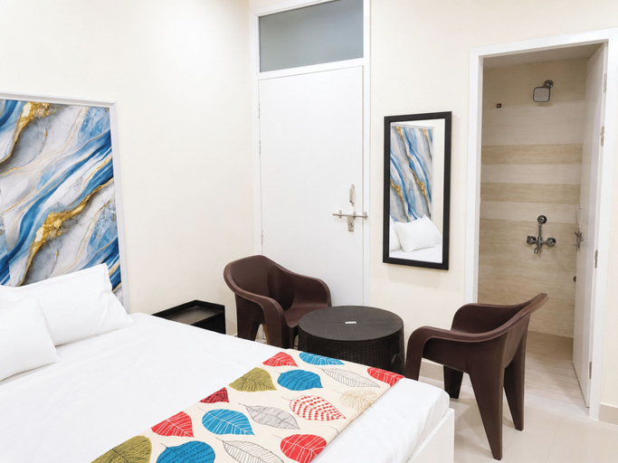 Room 3, Hotel Golden Lotus Inn, Lucknow