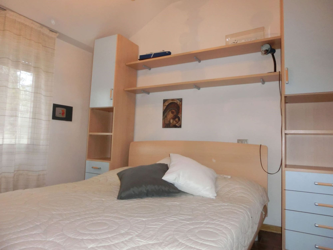 Room 4, Cozy Apartment With Swimming Pool Access, Venezia