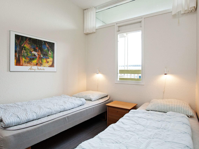 Bedroom 3, 4 person holiday park home in Fanø, Fanø