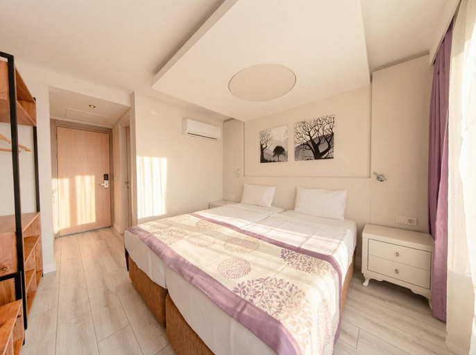 Bedroom 2, Tropic Beach Resort Hotel, Manavgat