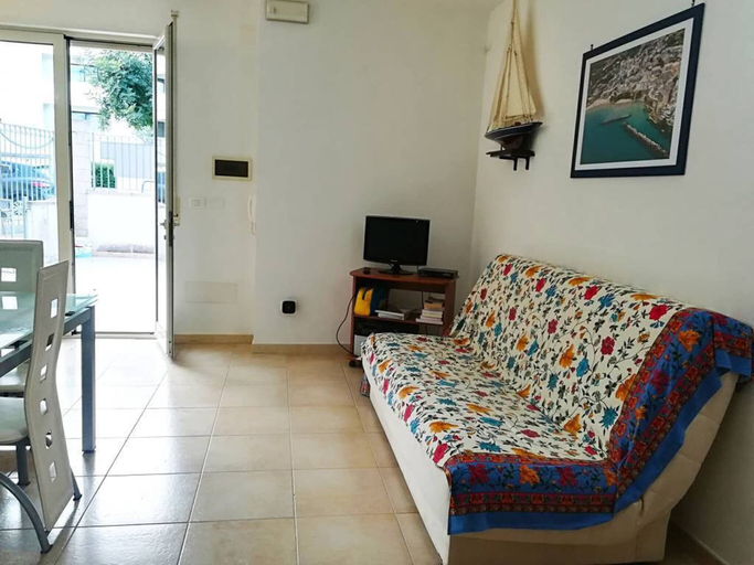 Living area 5, Casa Iris in Otranto, Lecce