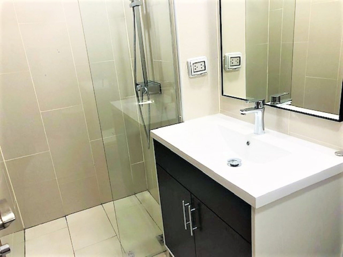 Bathroom 3, Laguna Beach 3 The Maldives - top floor studio, Pattaya