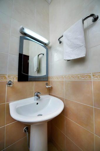 Bathroom 3, Muscat International Hotel, Muttrah
