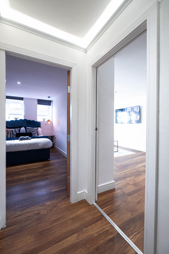Public Area 5, Manhattan Luxury Suites, Bradford