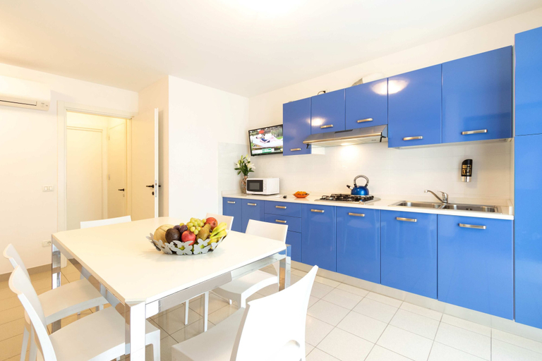 Room 3, Holiday by the Beach in Lignano - Beahost, Udine