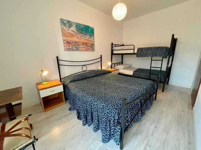 Bedroom 3, Coastal Flat With sea View, Venezia