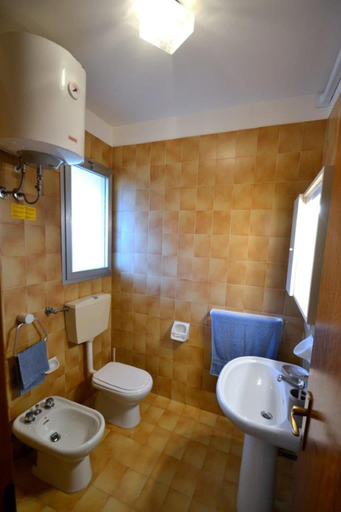 Bathroom 5, Bright and Spacious Vacation Home Near the Beach, Venezia
