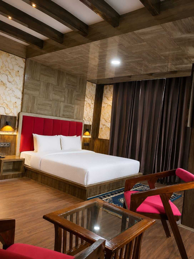 Room 4, Aavi Grand Manali, Kullu