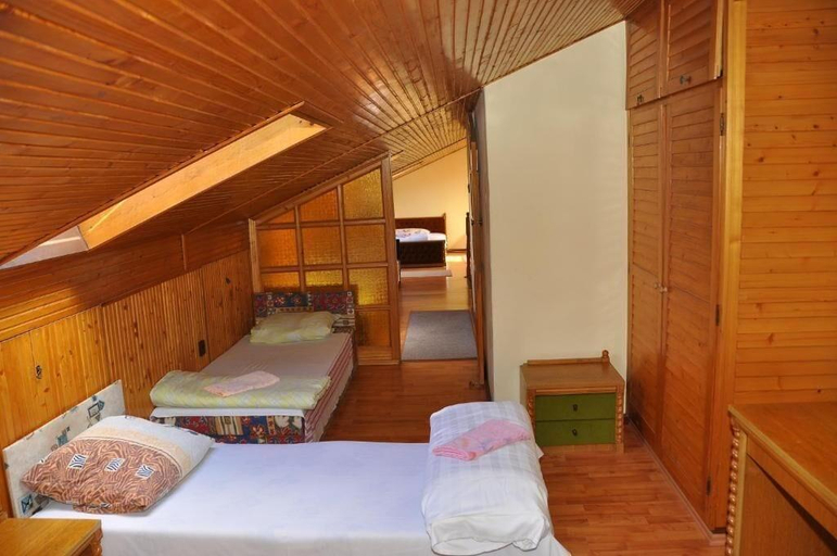 Bedroom 3, Hotel Palota, Budapesti