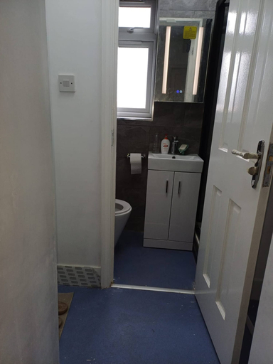 Bathroom 5, Room-double Spacious Room Near CBS Arena, Coventry
